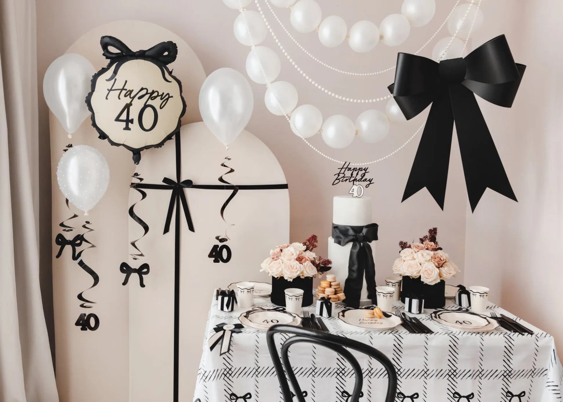 Black Bow Birthday Lunch Plates 6ct