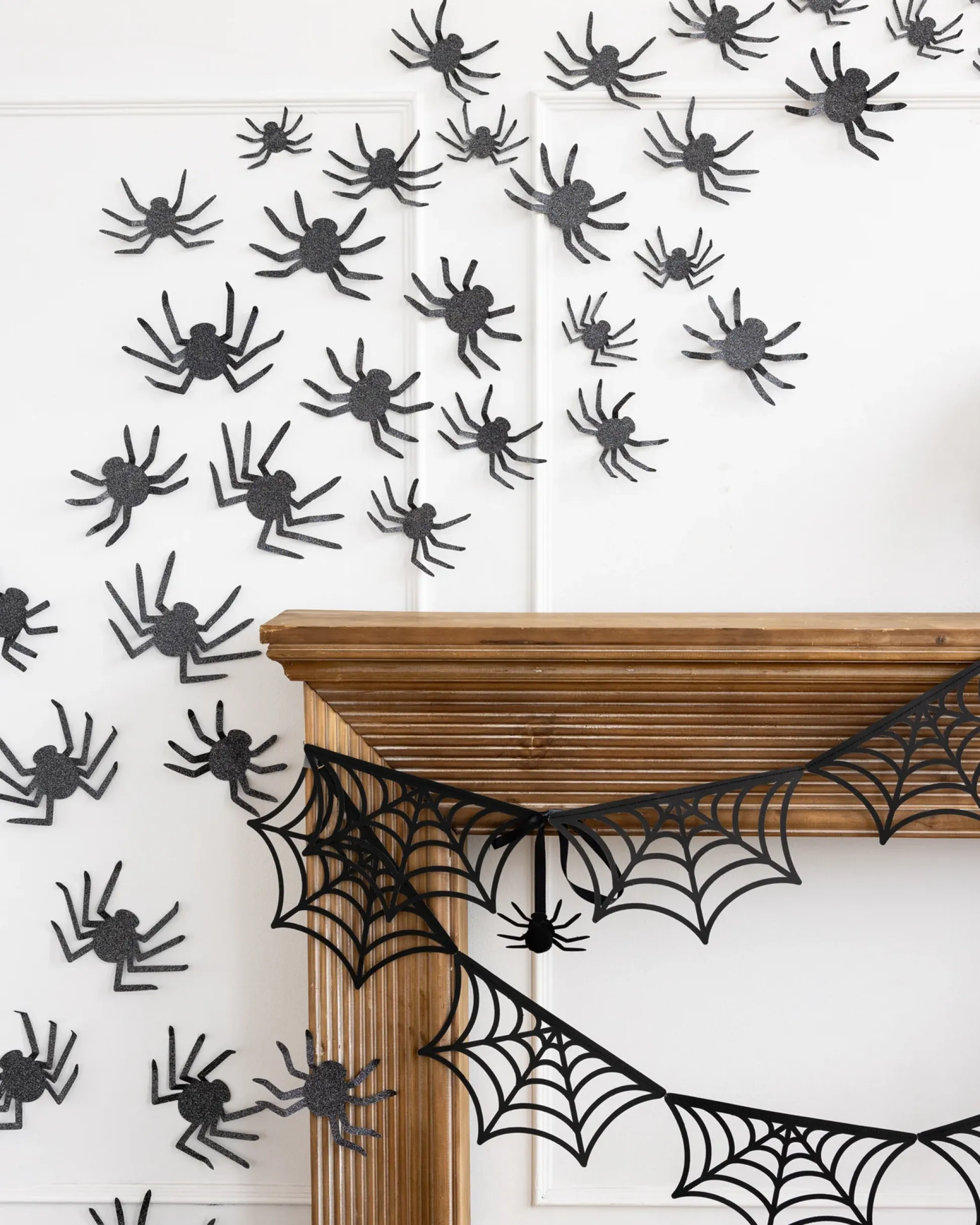 Black Glitter Spiders Halloween Wall Decorations 50ct