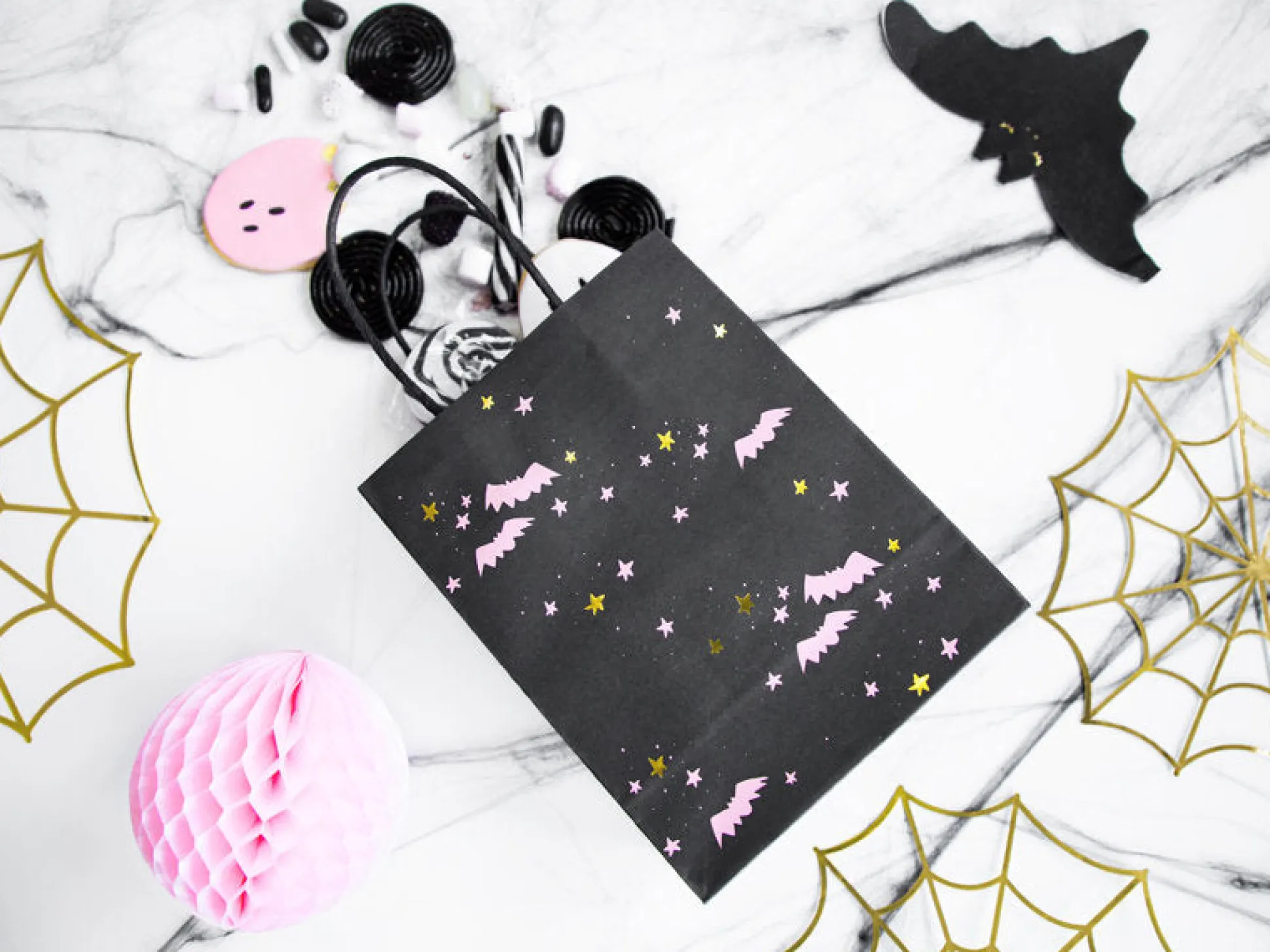 Black Halloween Bat Favor Bags 6ct