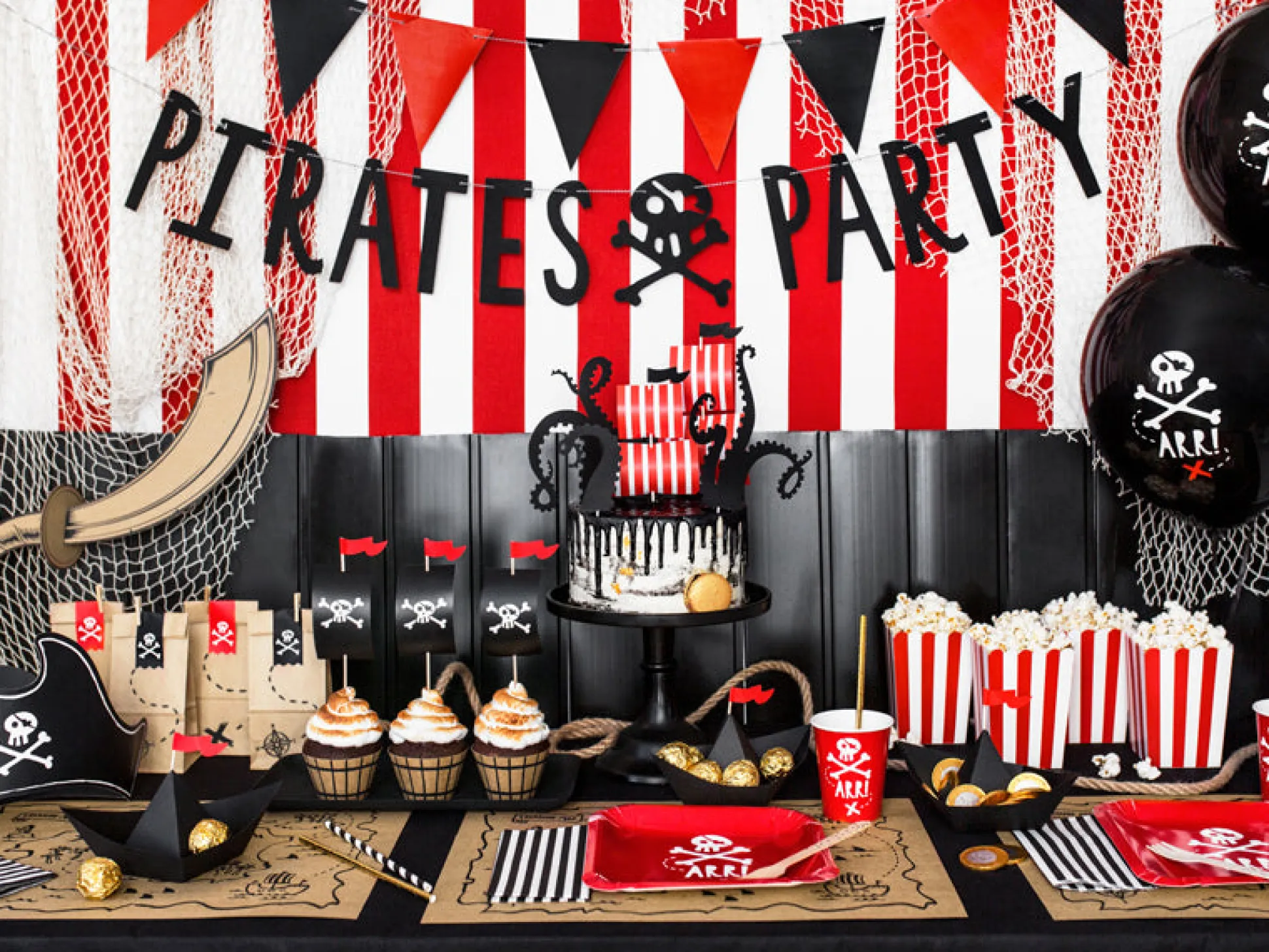Black Pirate Hat Candles