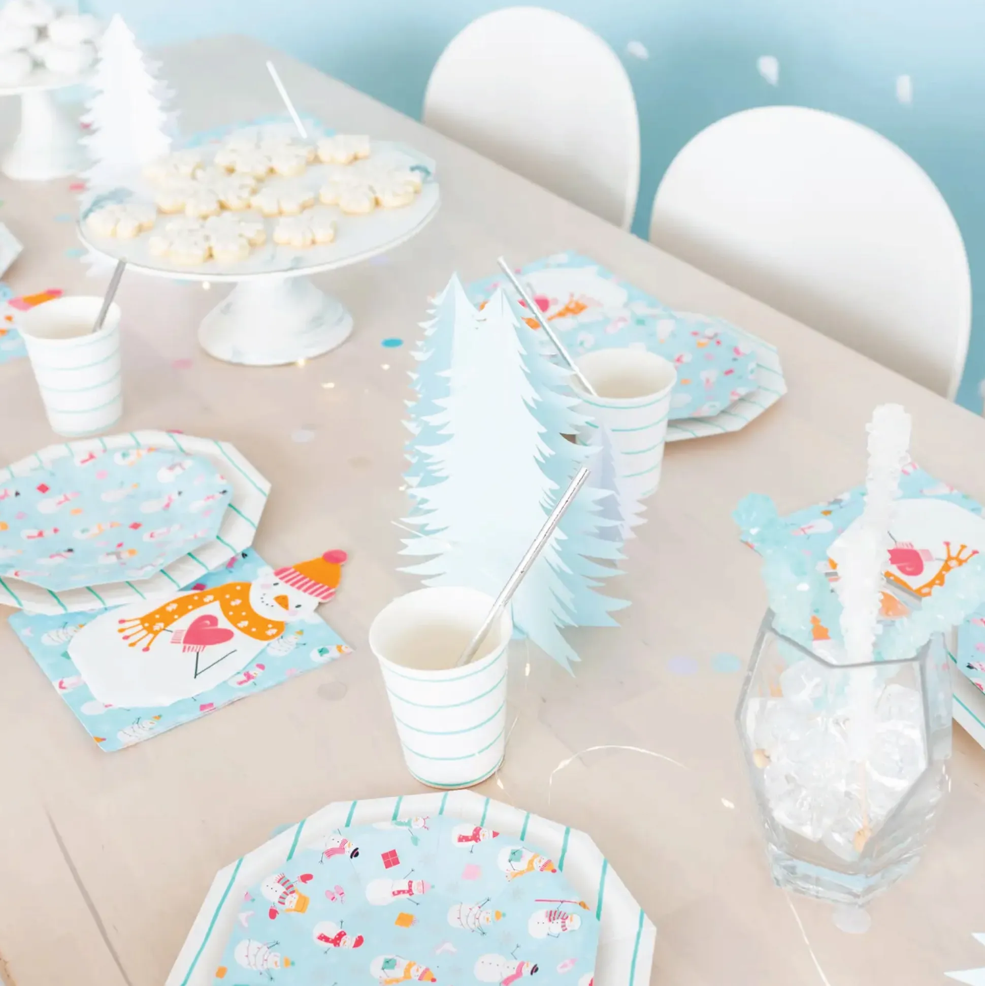 Blizzard Buddies Dessert Plates 8ct