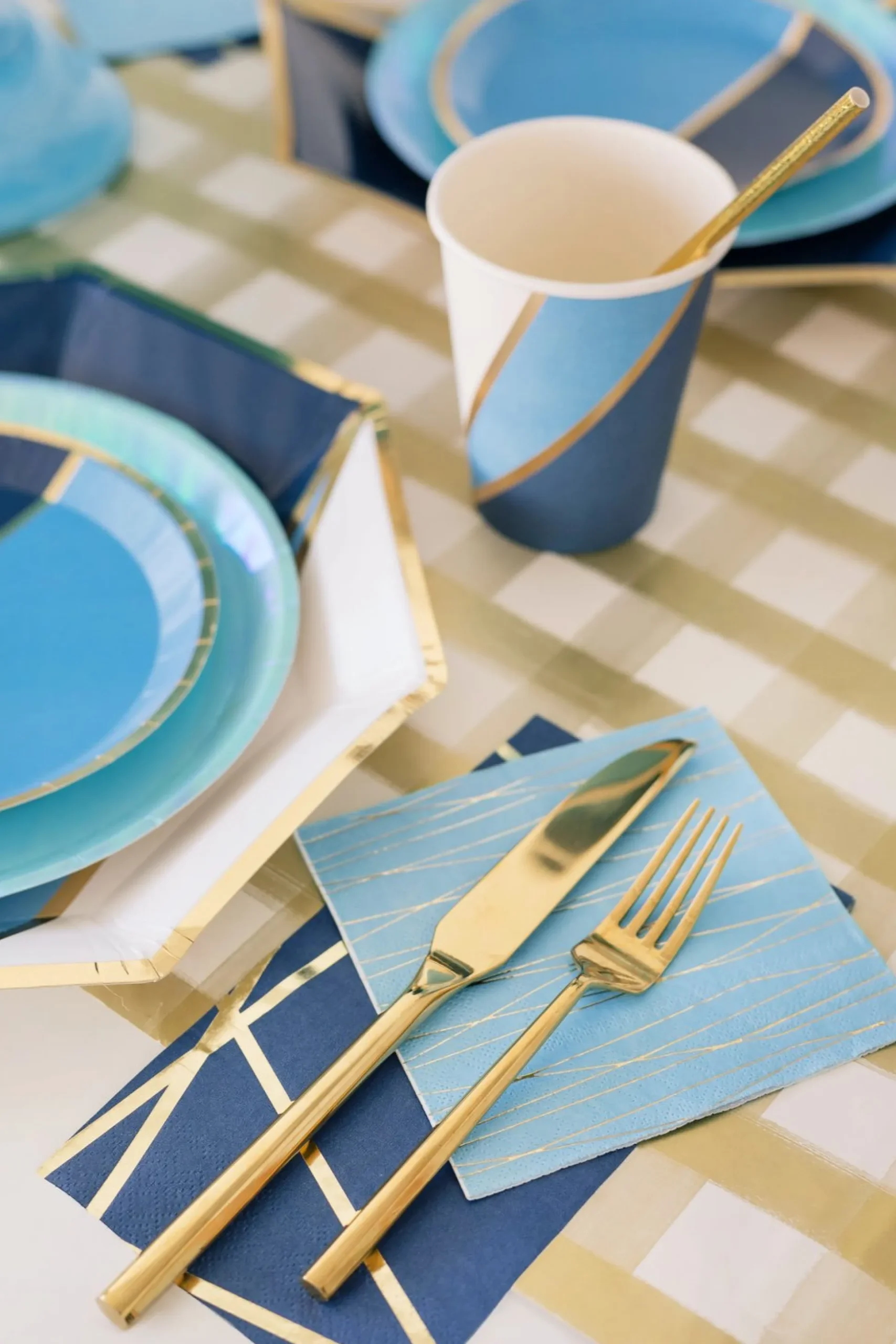 Blue & Gold Markle Dessert Napkins 20ct