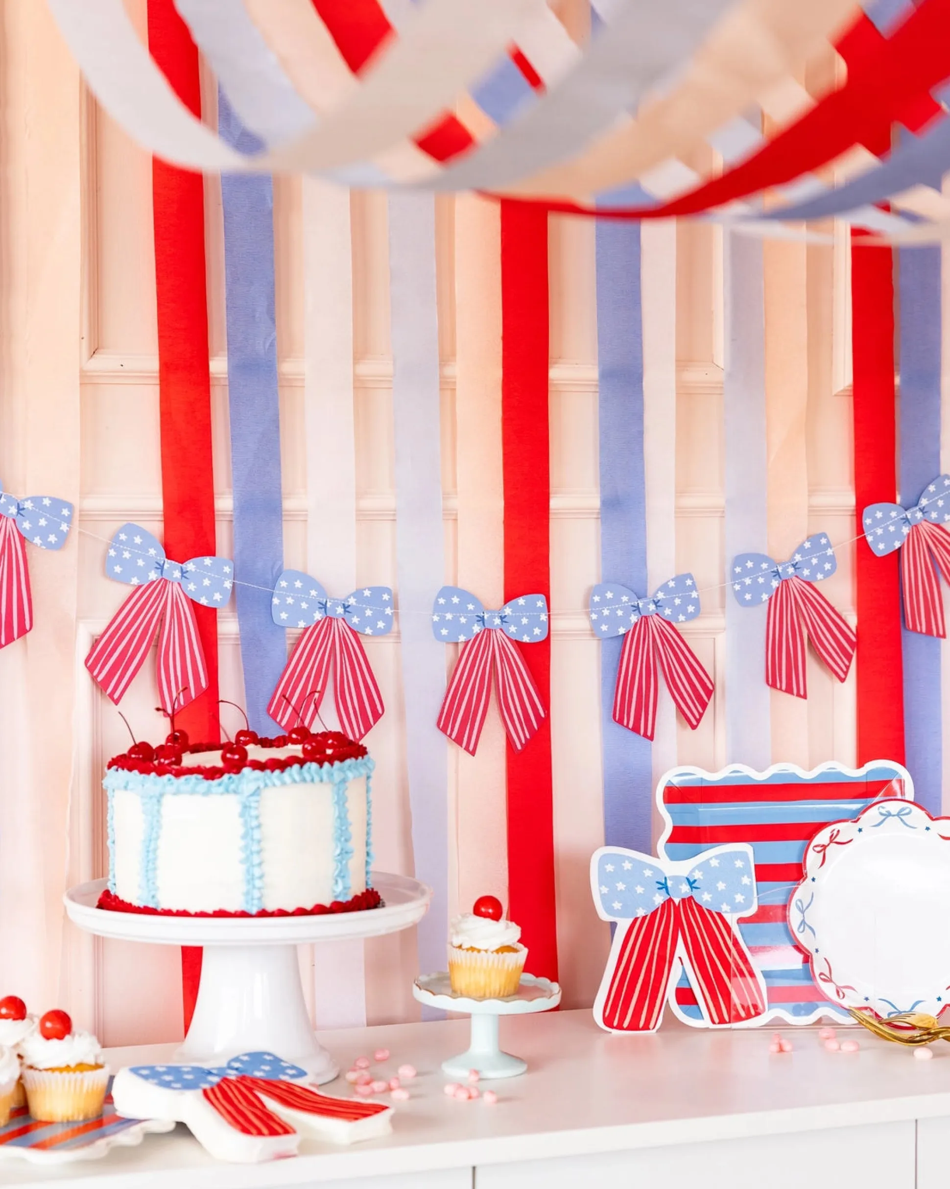 Blue & Red Striped Lunch Plates 8ct