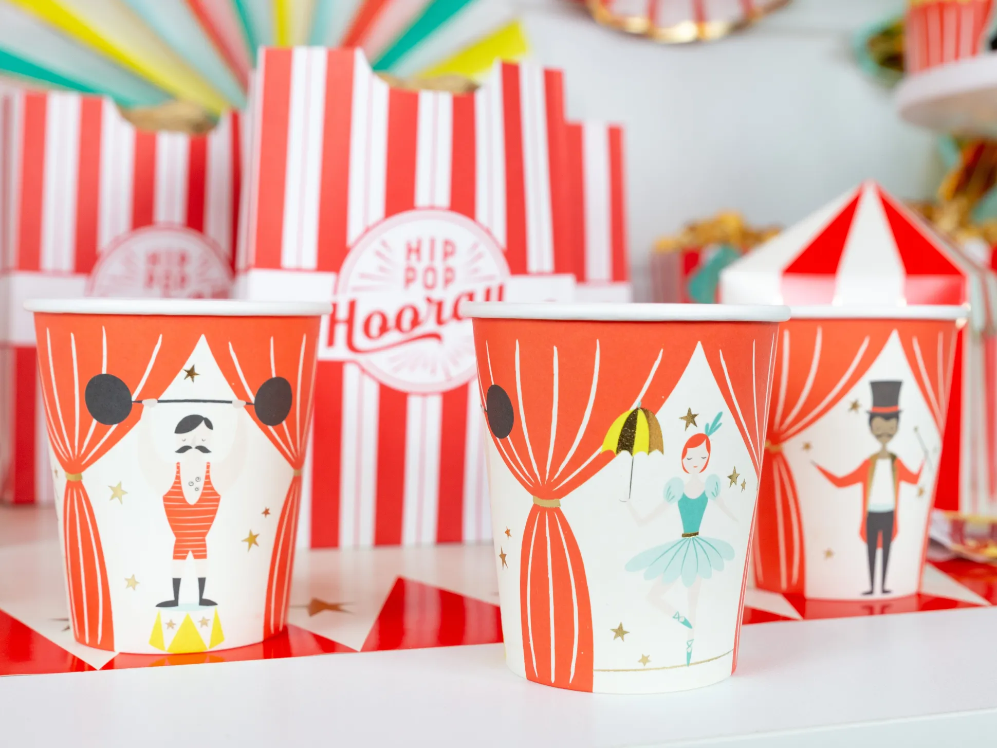 Carnival Paper Cups 8ct