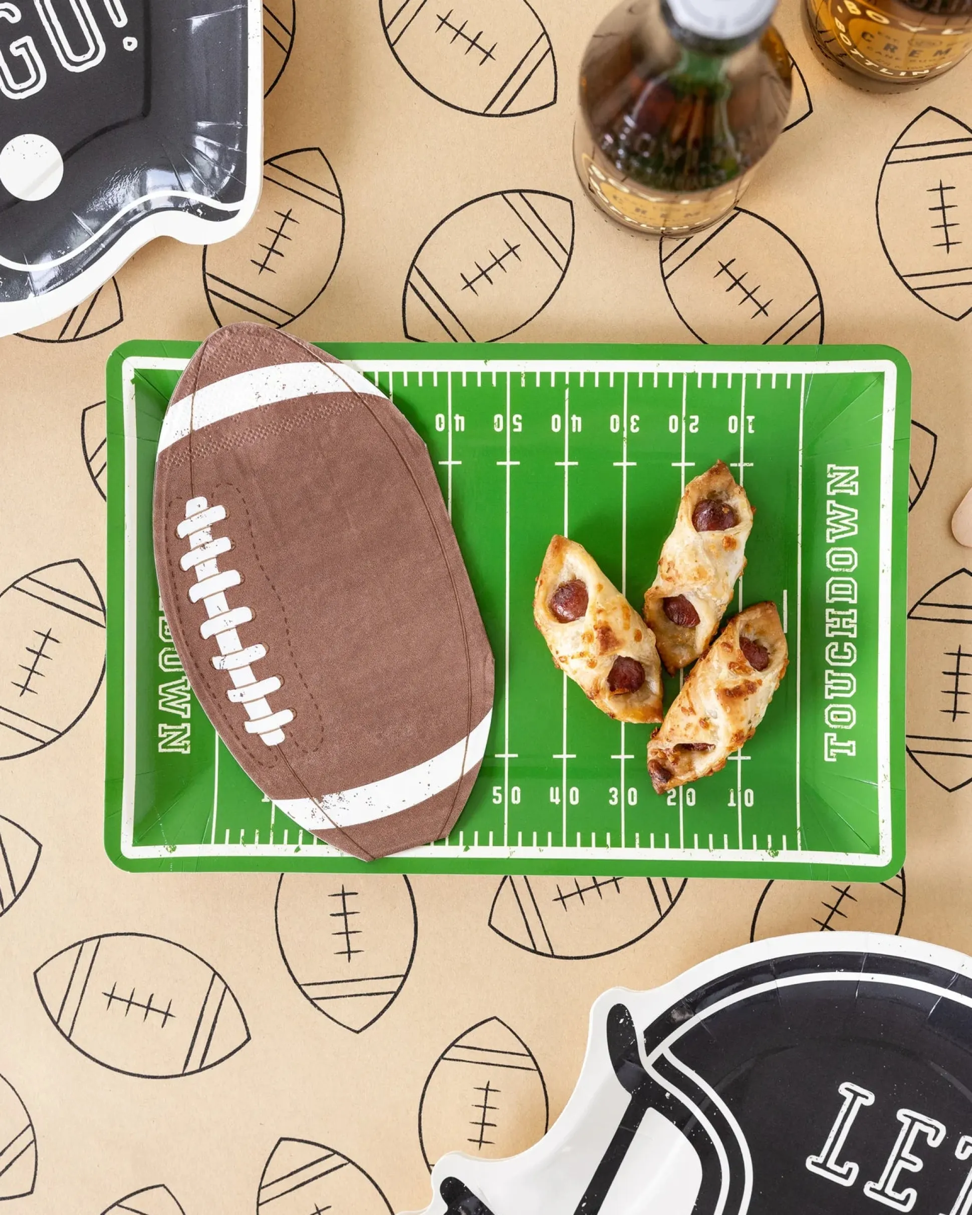 Football Field Lunch Plates 8ct