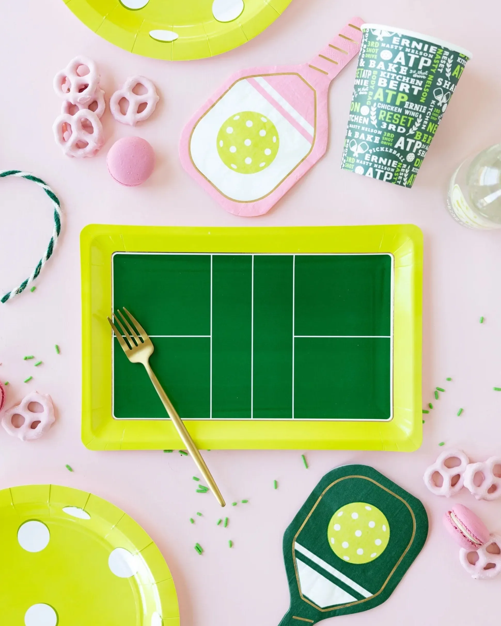 Green Pickleball Paddle Lunch Napkins 18ct
