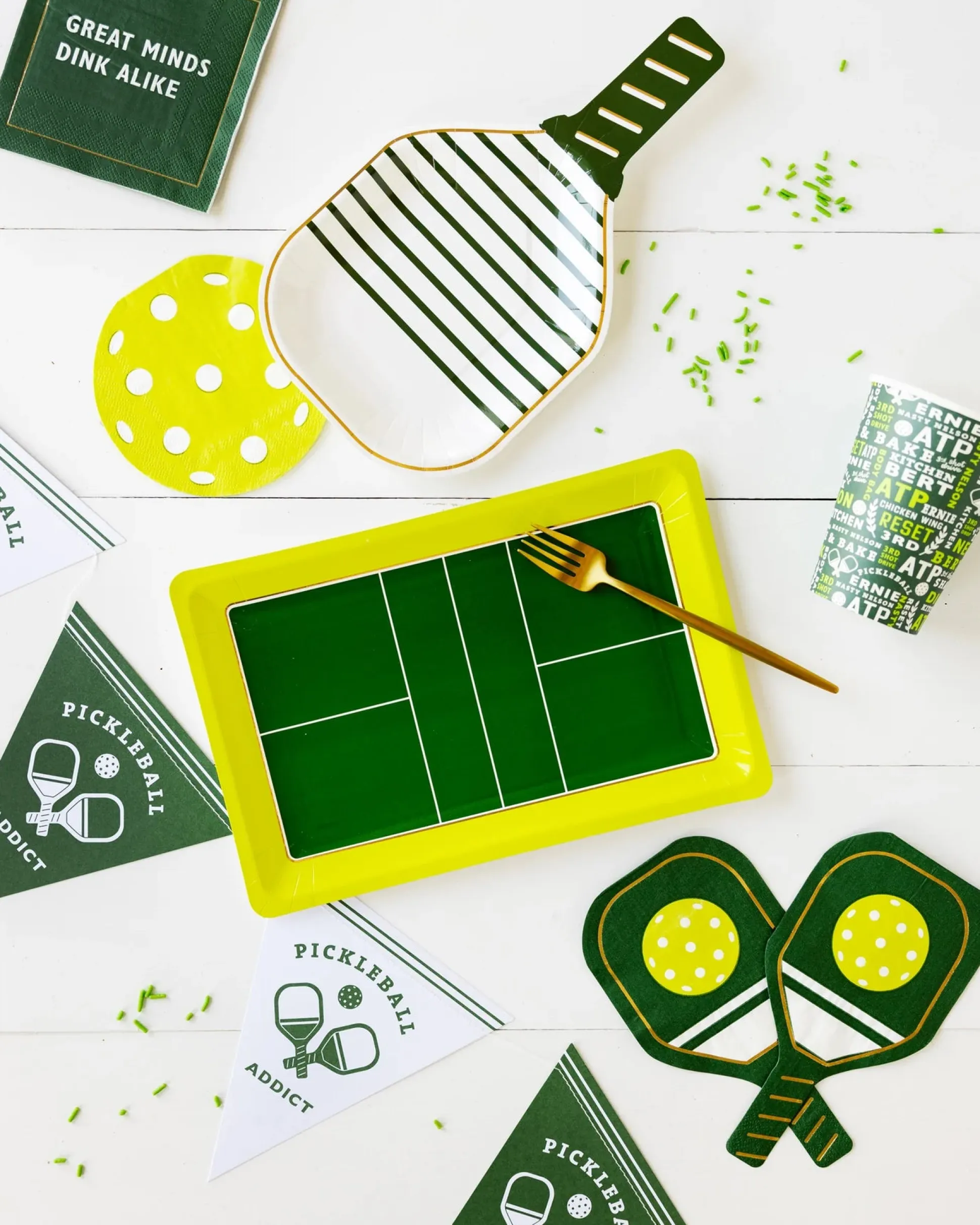 Green Pickleball Paddle Lunch Napkins 18ct