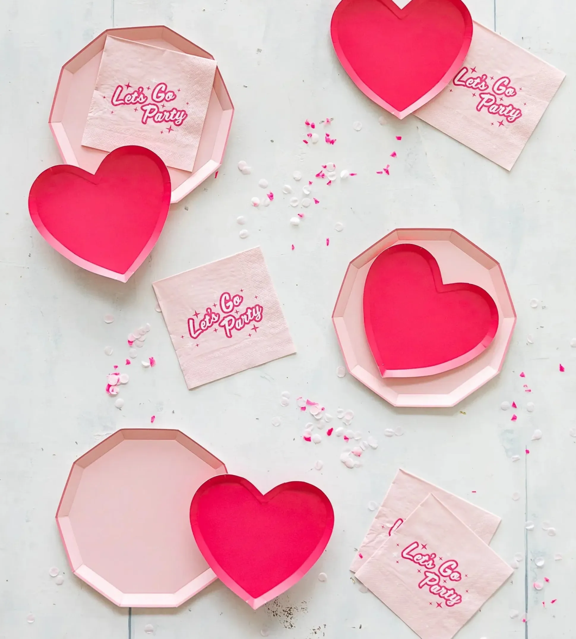 Hot Pink Heart Dessert Plates 8ct