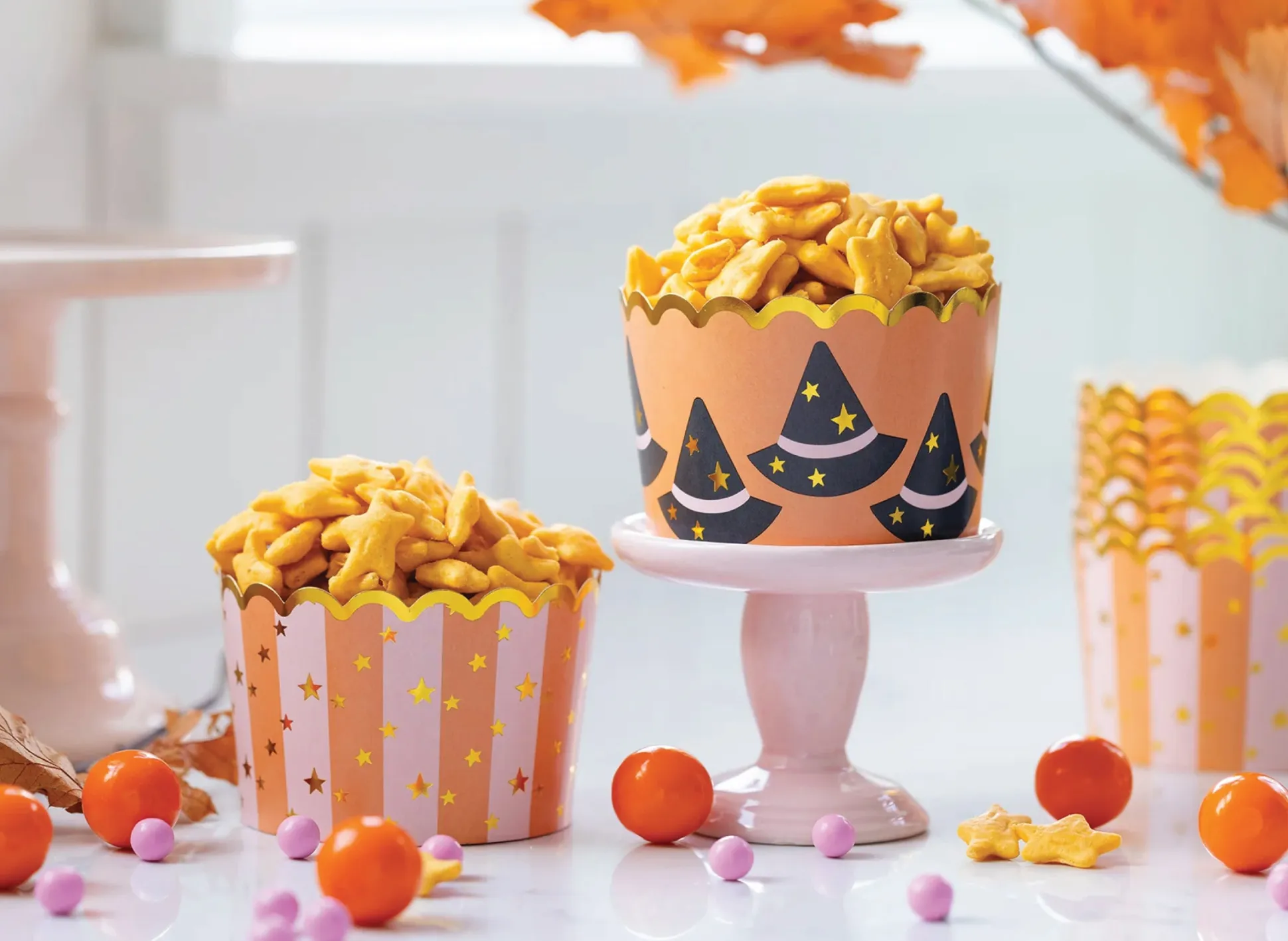 Jumbo Witch Hats & Striped Halloween Food Cups 40ct