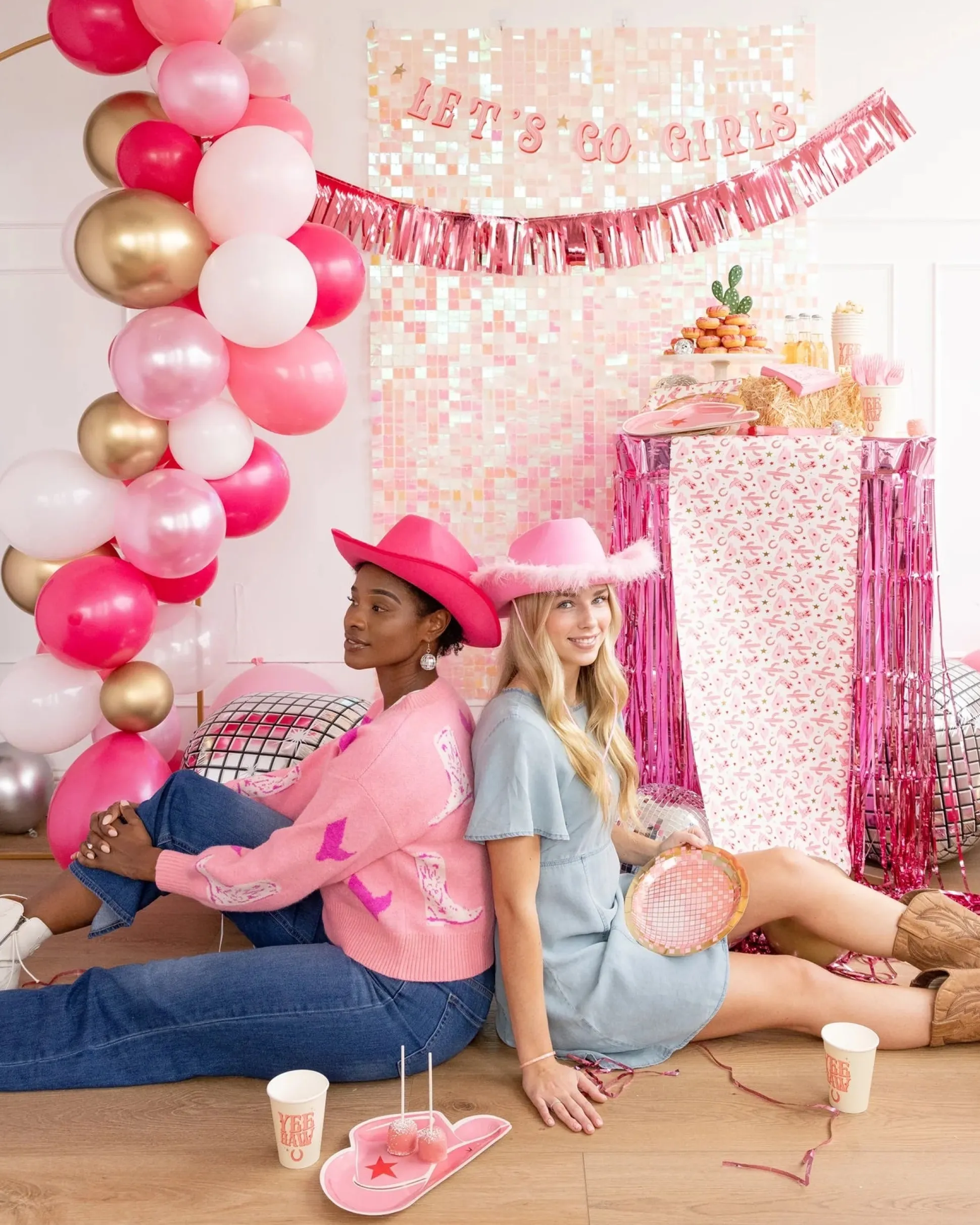 Let's Go Girls Banner Set