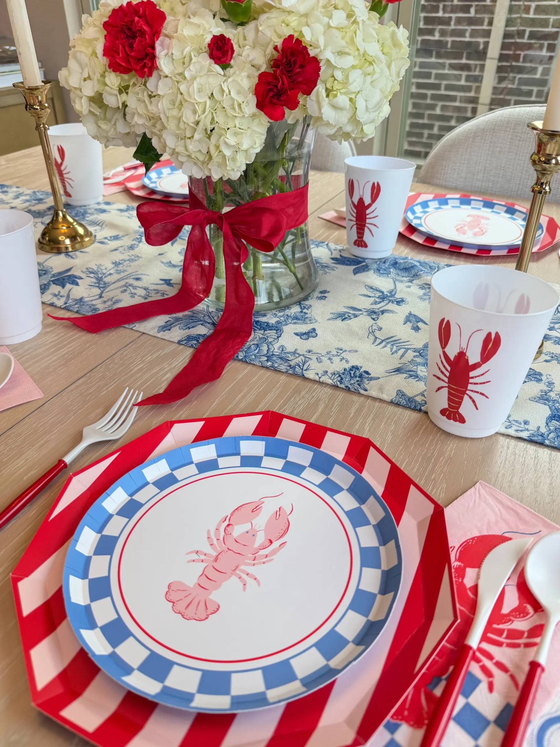Lobster + Crab Plastic Cups 8ct