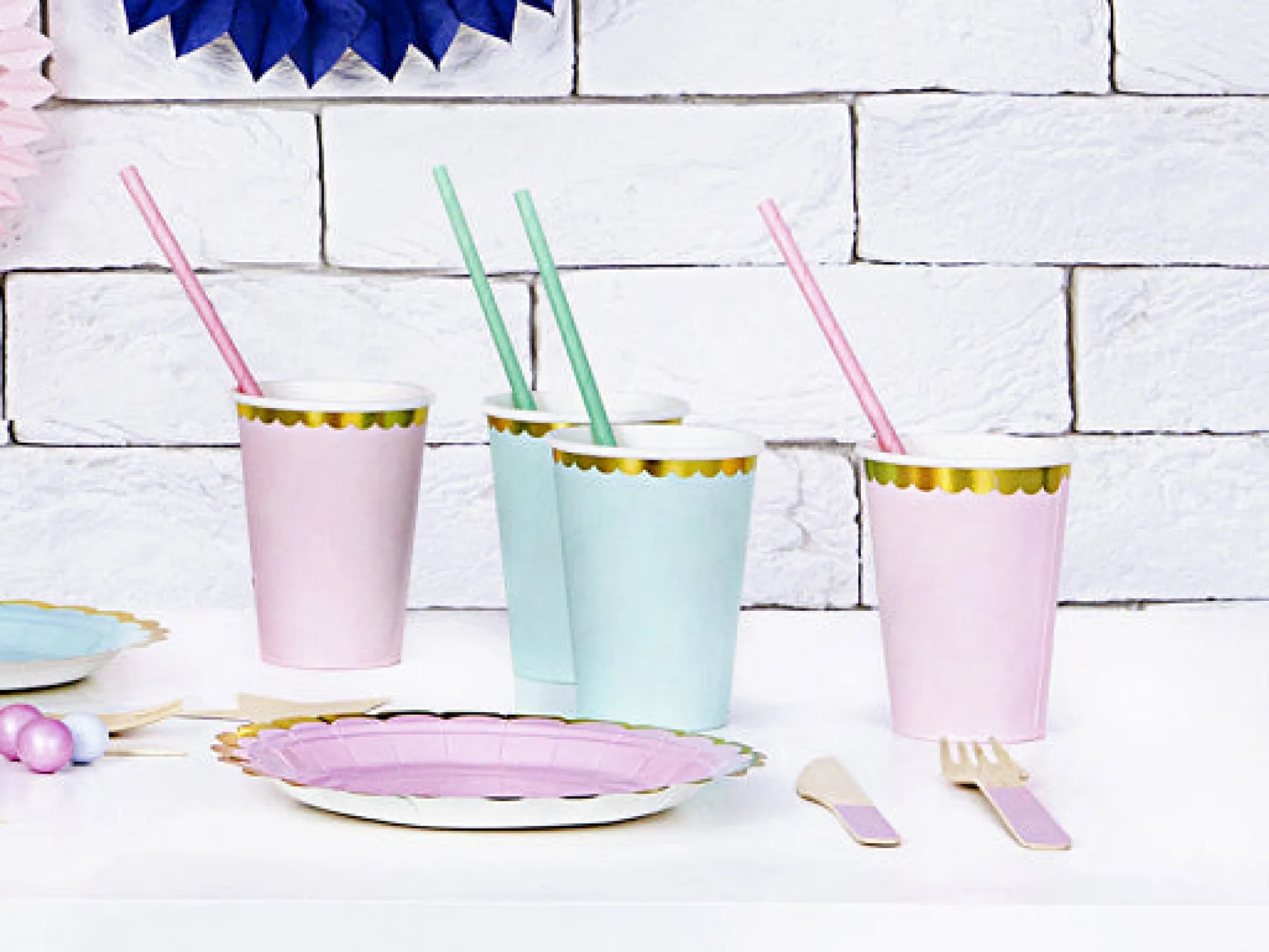 Mint Green & Gold Scalloped Paper Cups 6ct