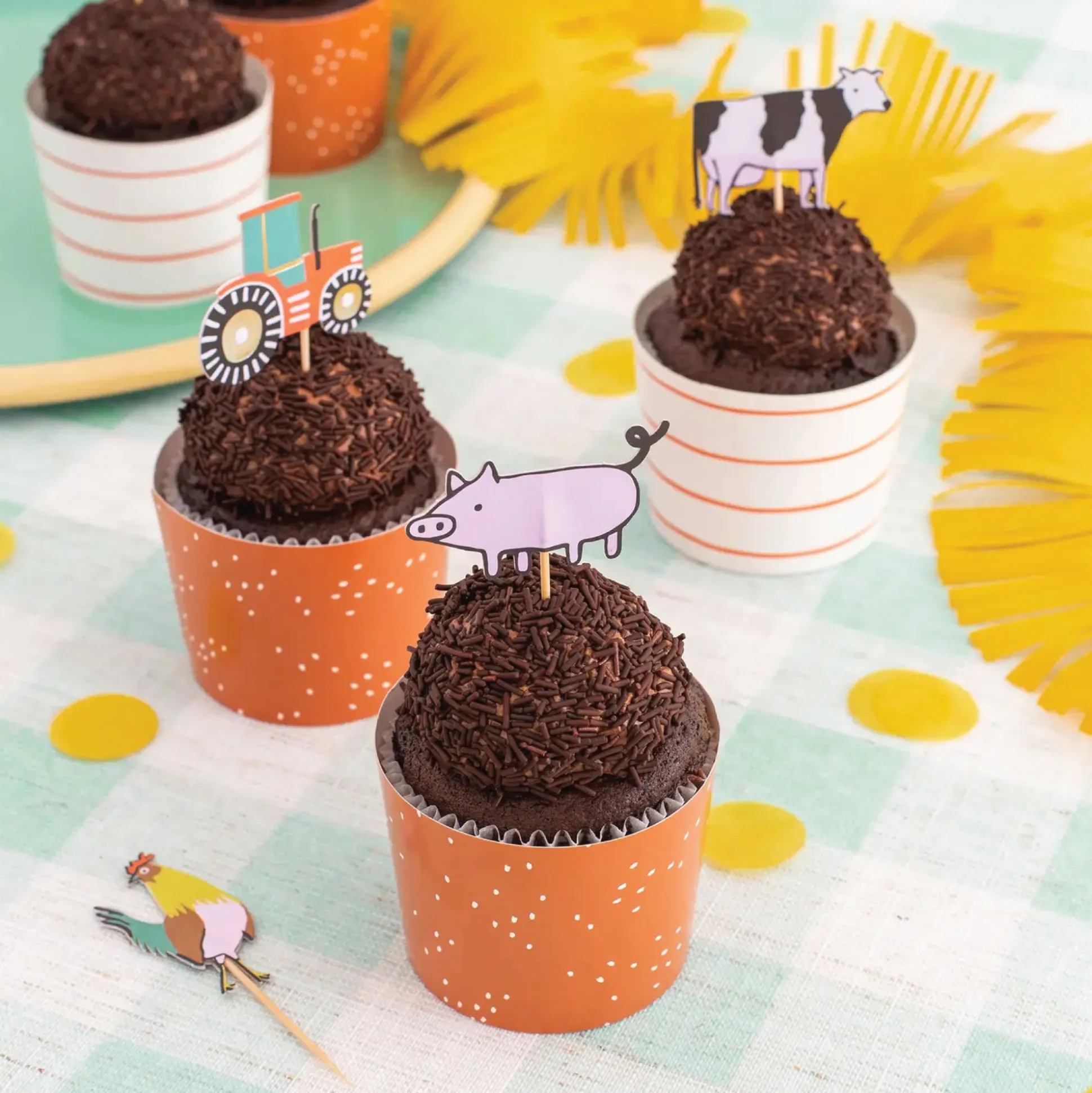 On the Farm Cupcake Kit 24ct