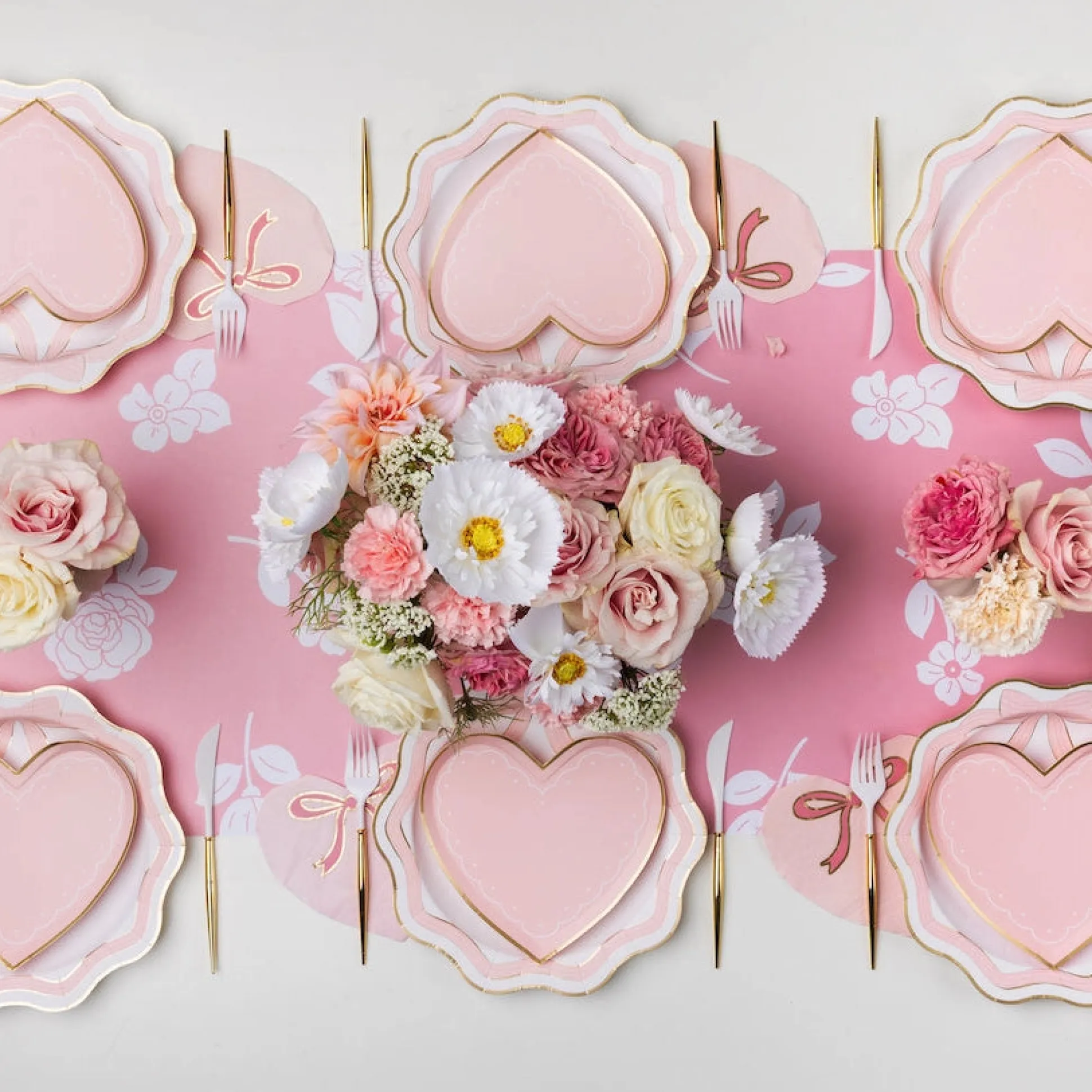 Pink & Gold Bow Scalloped Dinner Plates 8ct