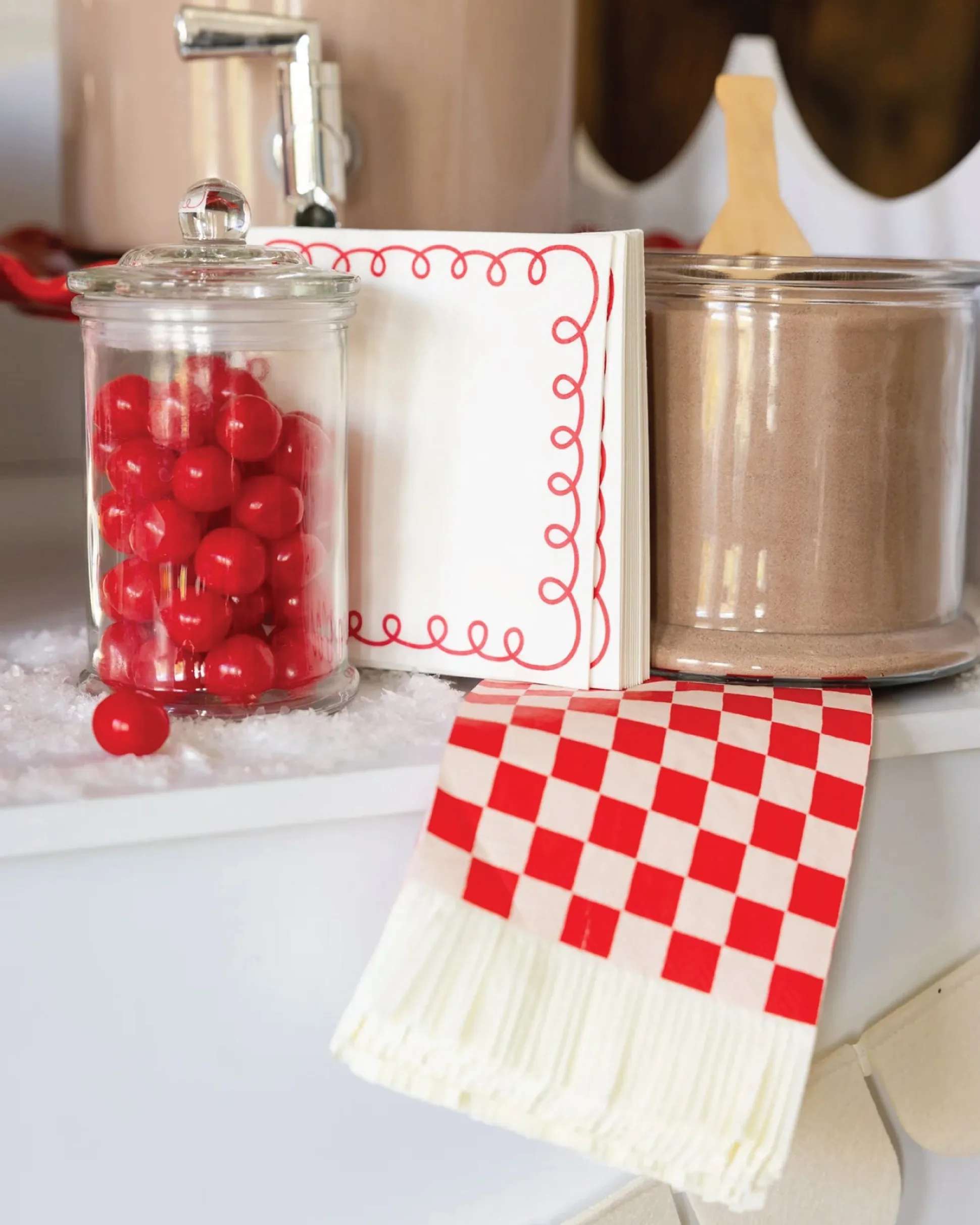 Pink & Red Checkered Paper Guest Towels 24ct