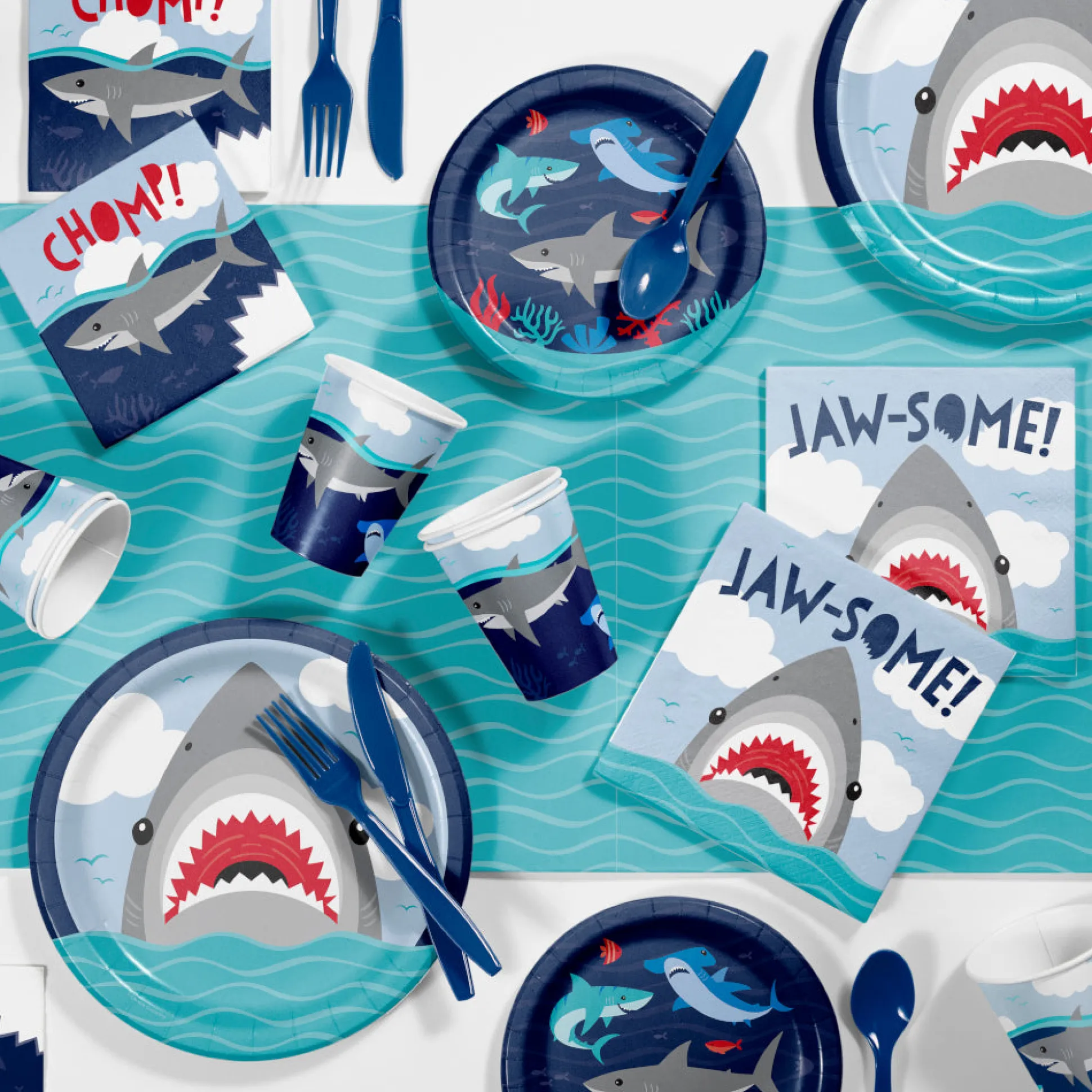 Shark Attack Lunch Plates 8ct