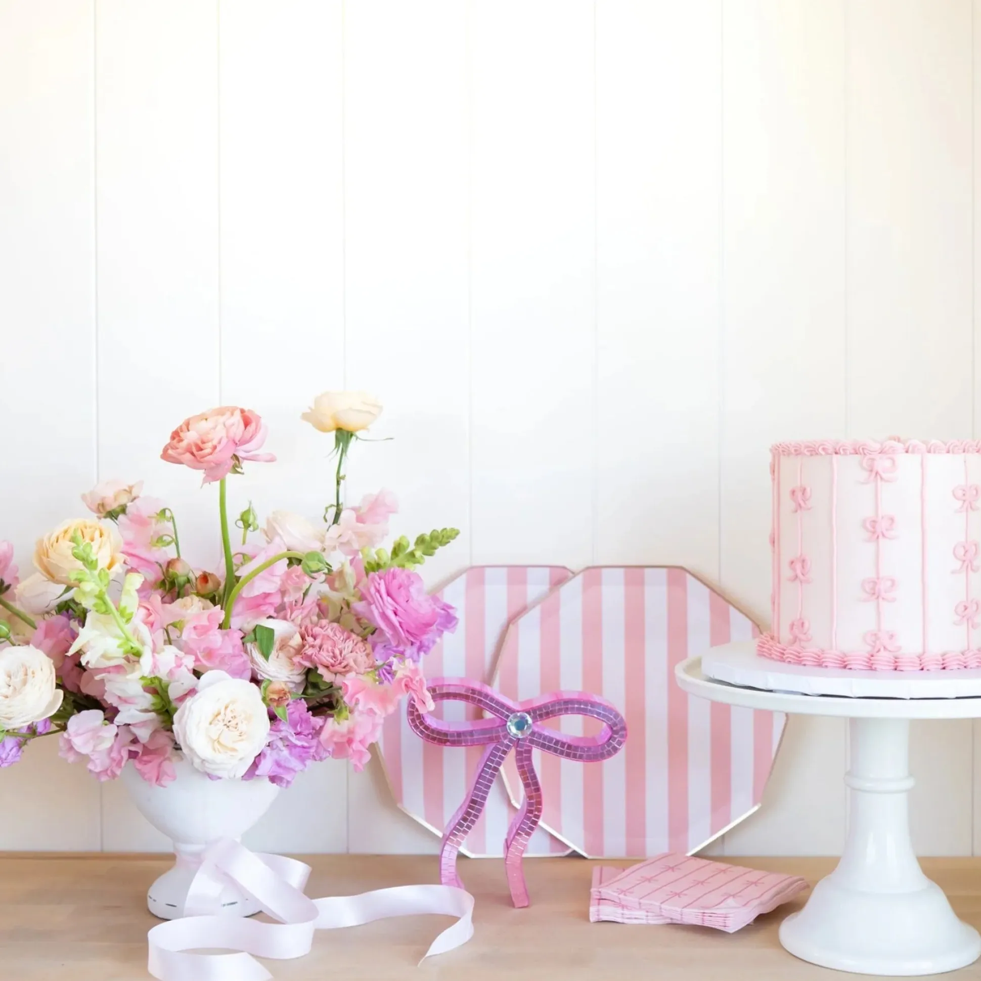Signature Pink Bow Dessert Napkins 20ct