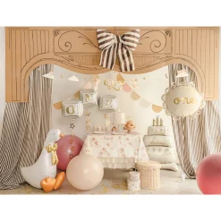 Sitting Goose Foil Balloon 35in
