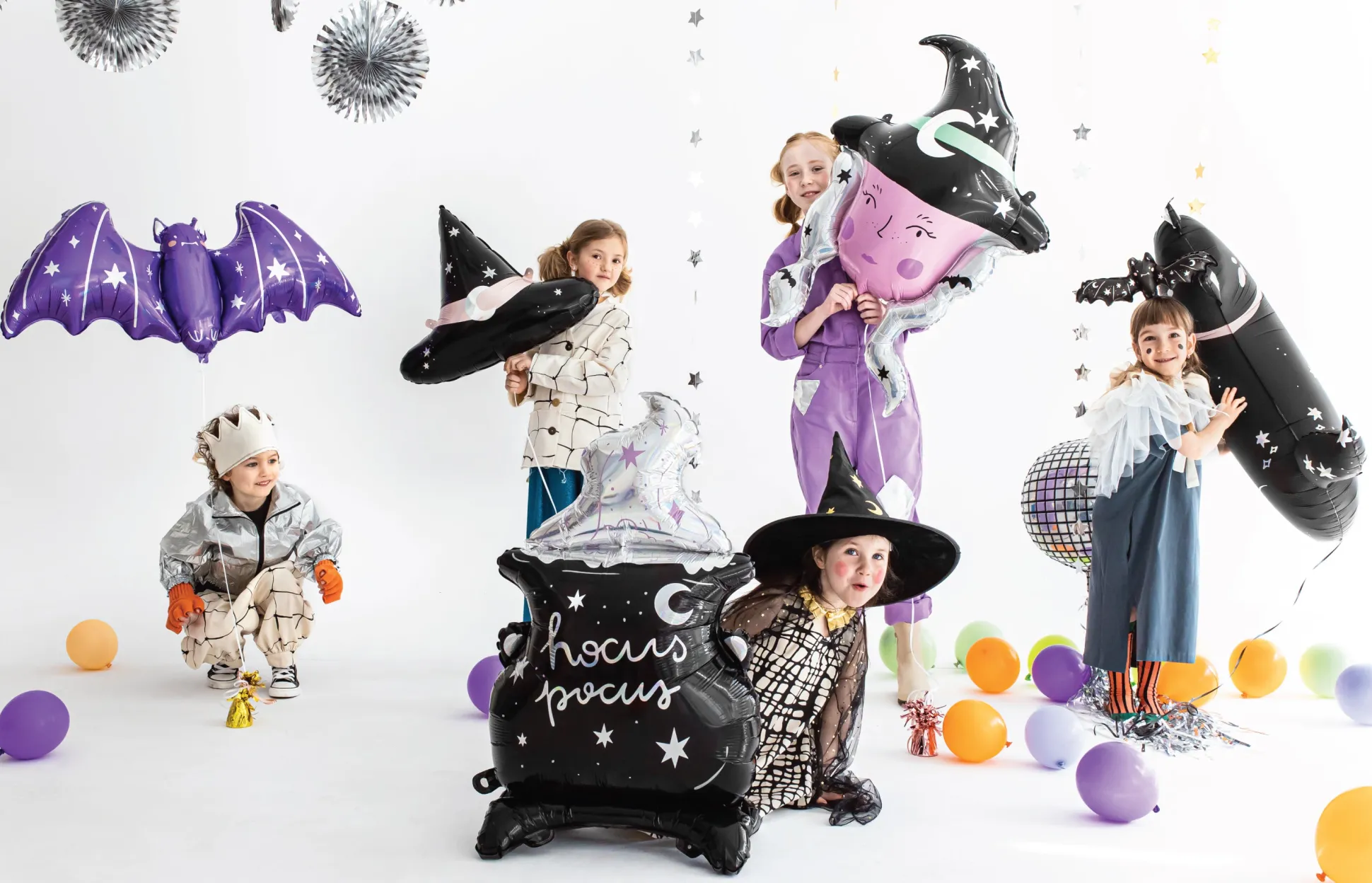 Standing Hocus Pocus Cauldron Balloon 31.5in