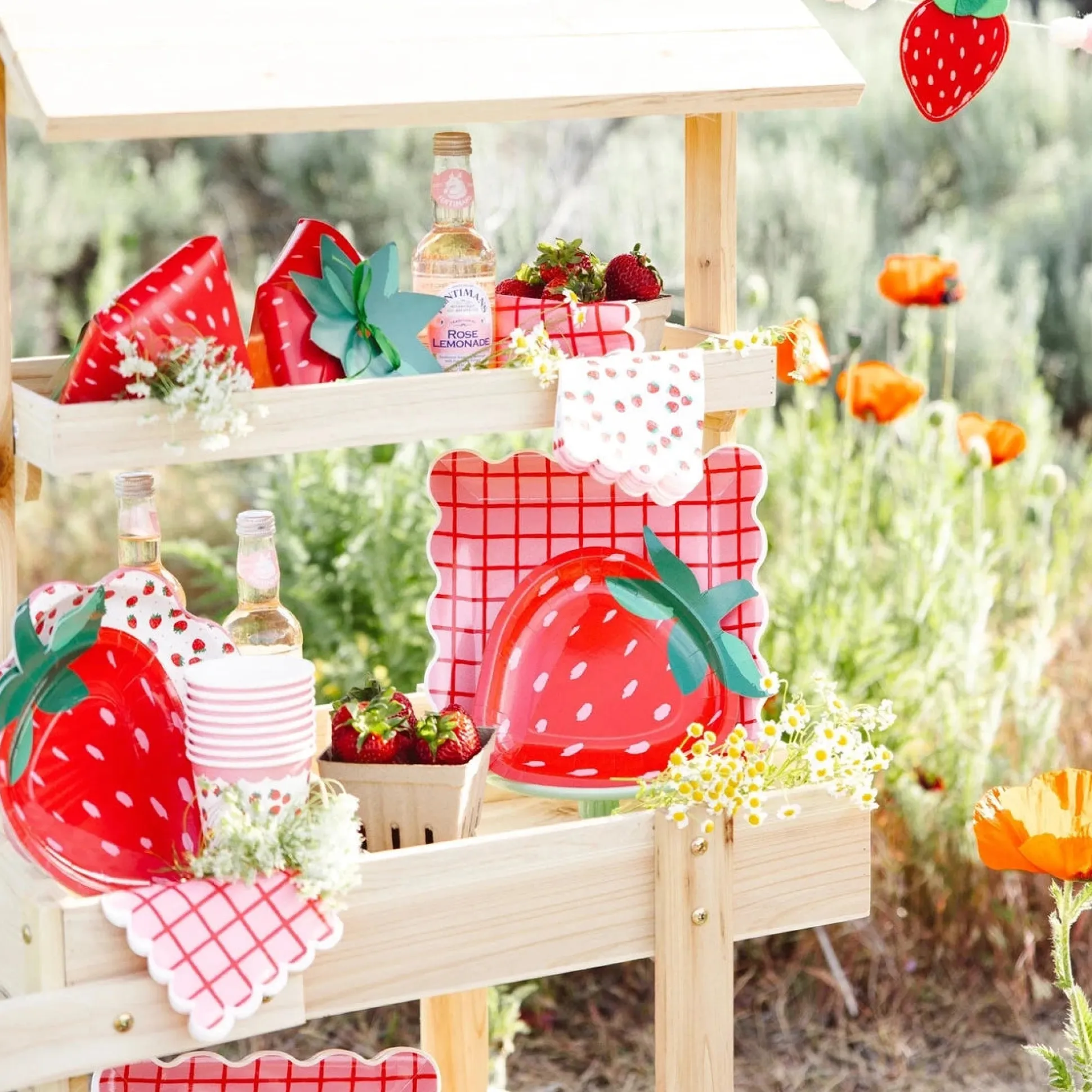 Strawberry Shaped Dessert Plates 8ct
