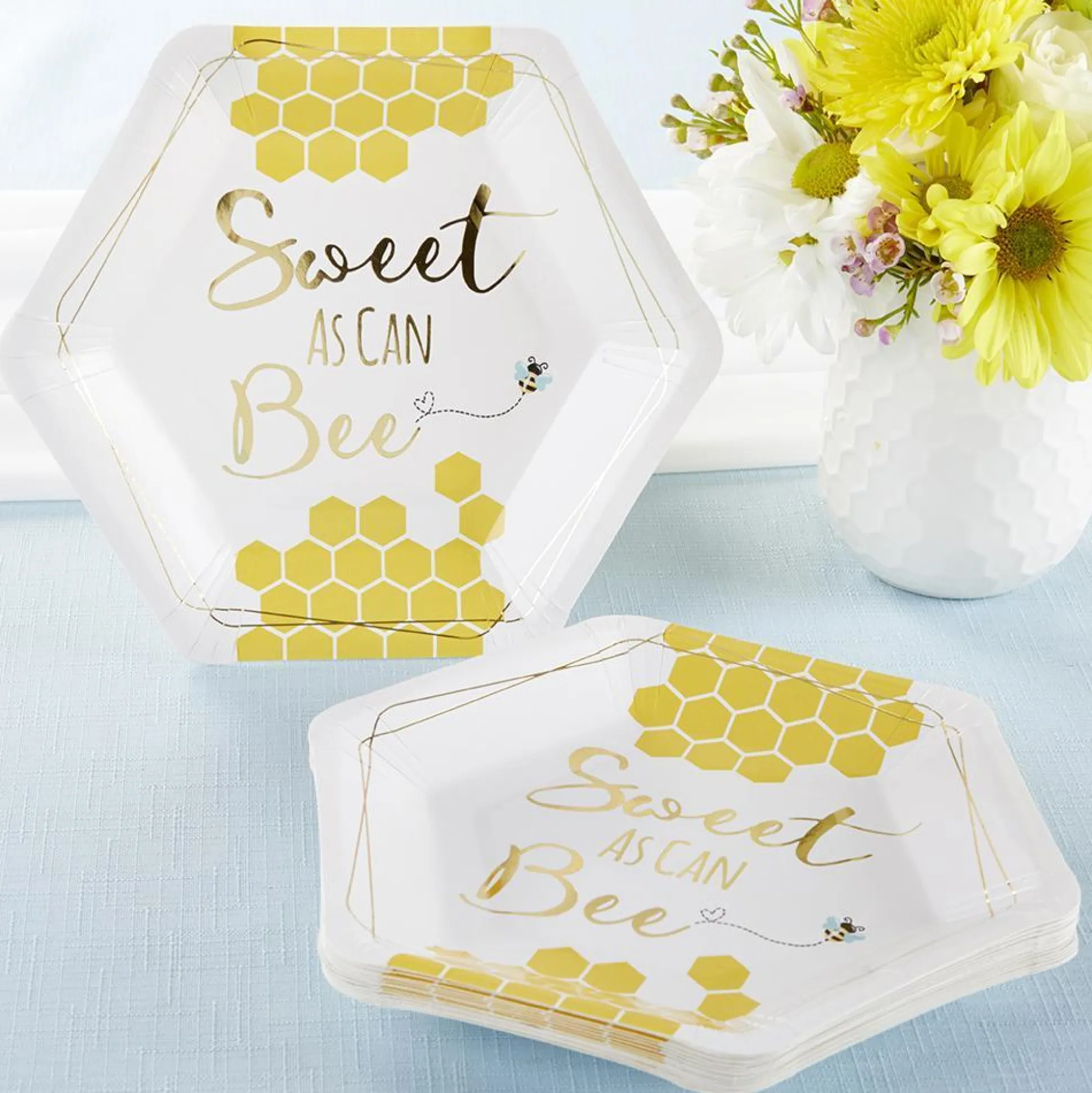 Sweet As Can Bee Dessert Plates 16ct