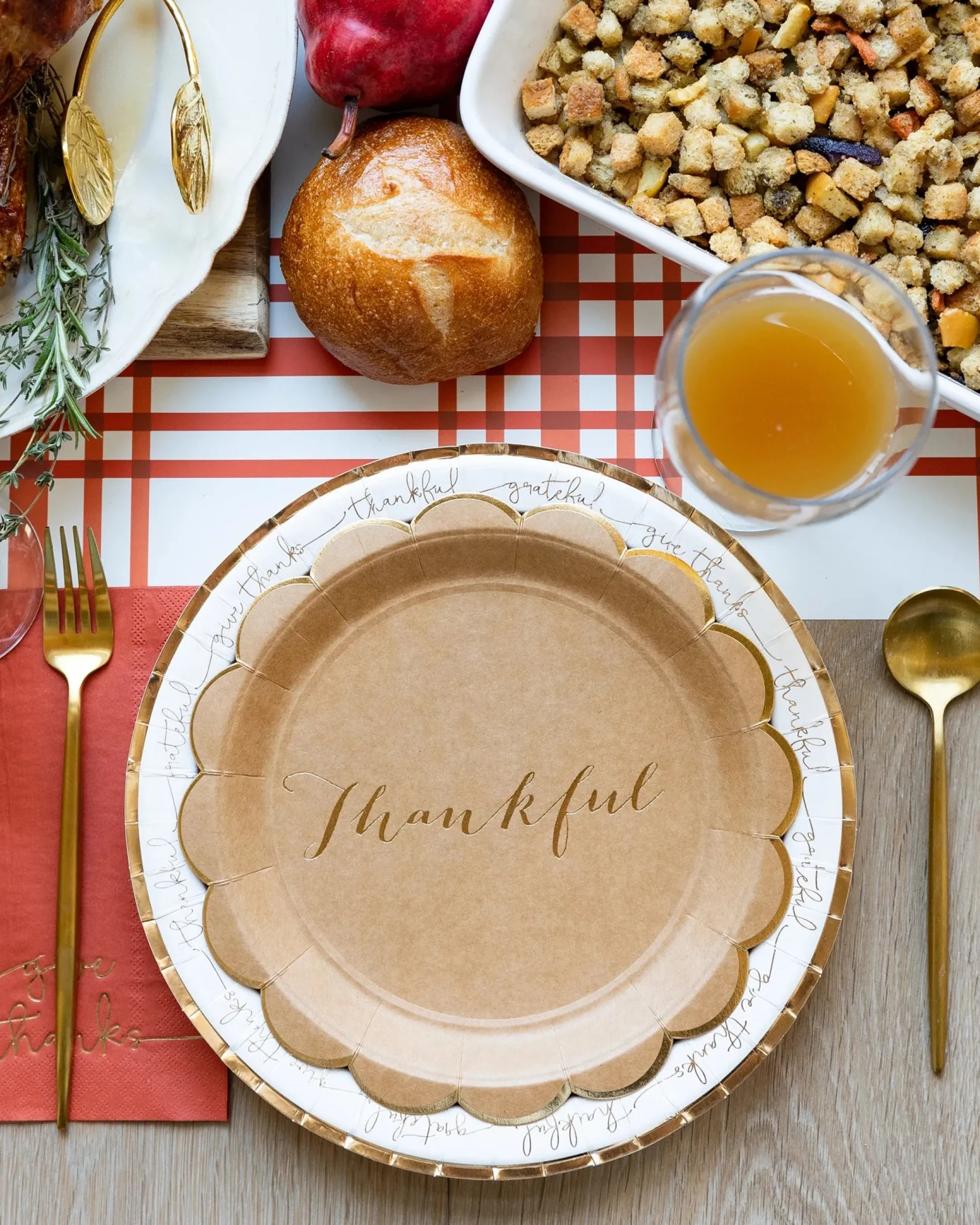 Thankful Kraft Scalloped Lunch Plates 8ct