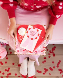 Valentine's Day Scalloped Square Lunch Plates 8ct