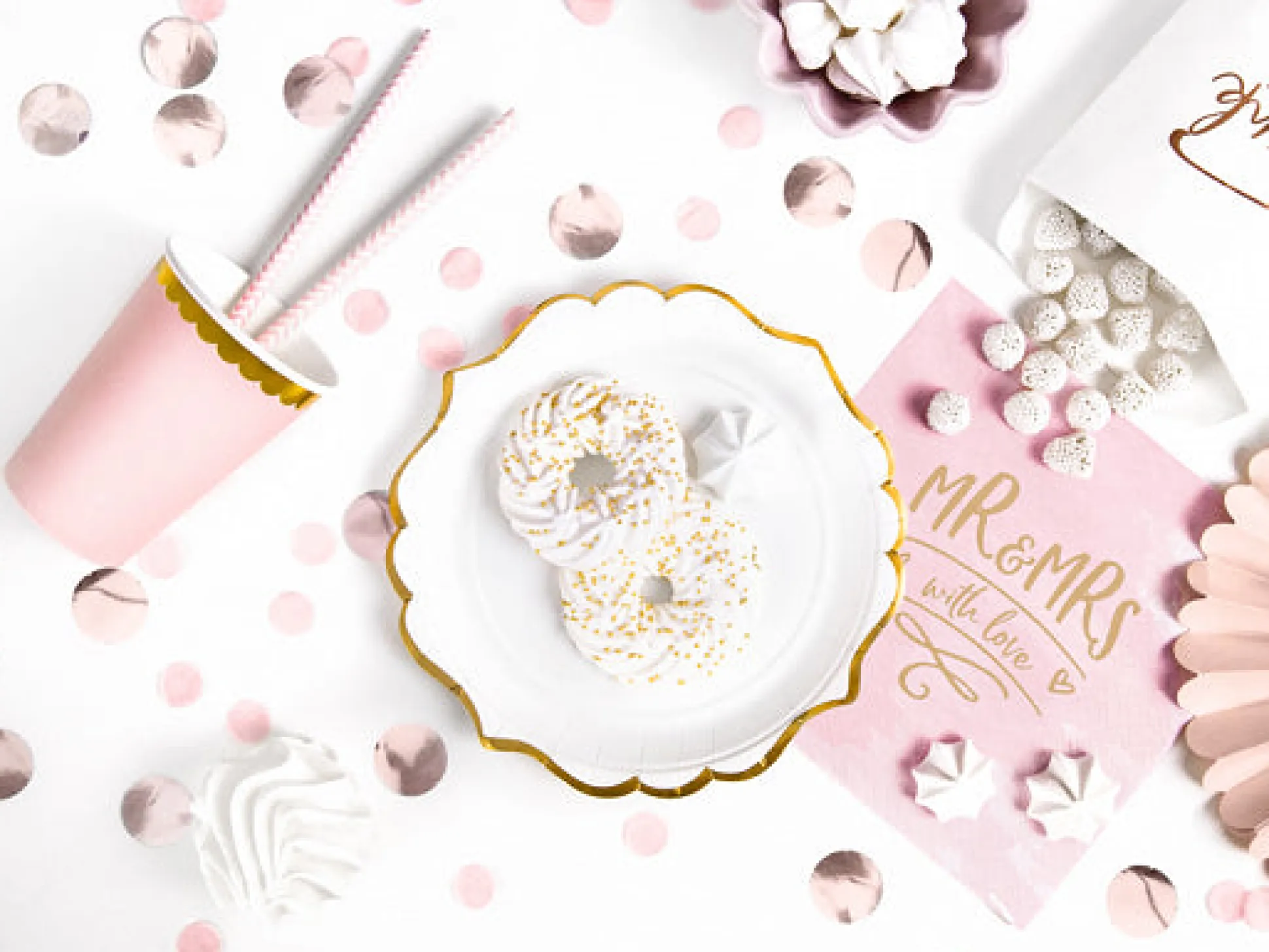 White Gold-Trimmed Scalloped Dessert Plates 6ct