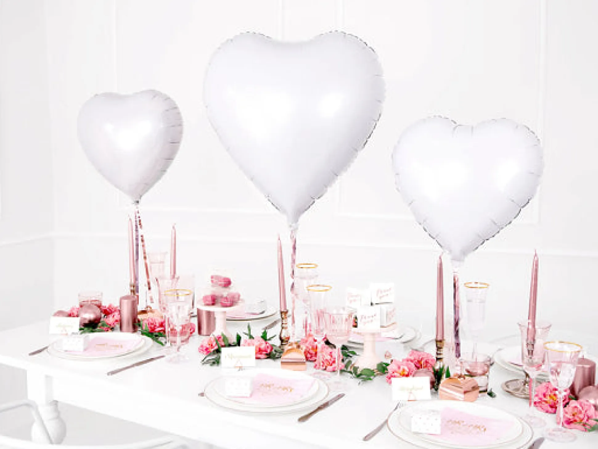 White Heart Foil Balloon 18in