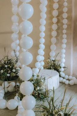 White Linking Latex Balloons 20ct